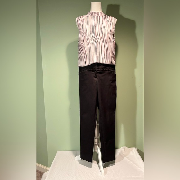 The Limited exact stretch women’s gray tapered pants size 8. NWOT - Picture 2 of 8